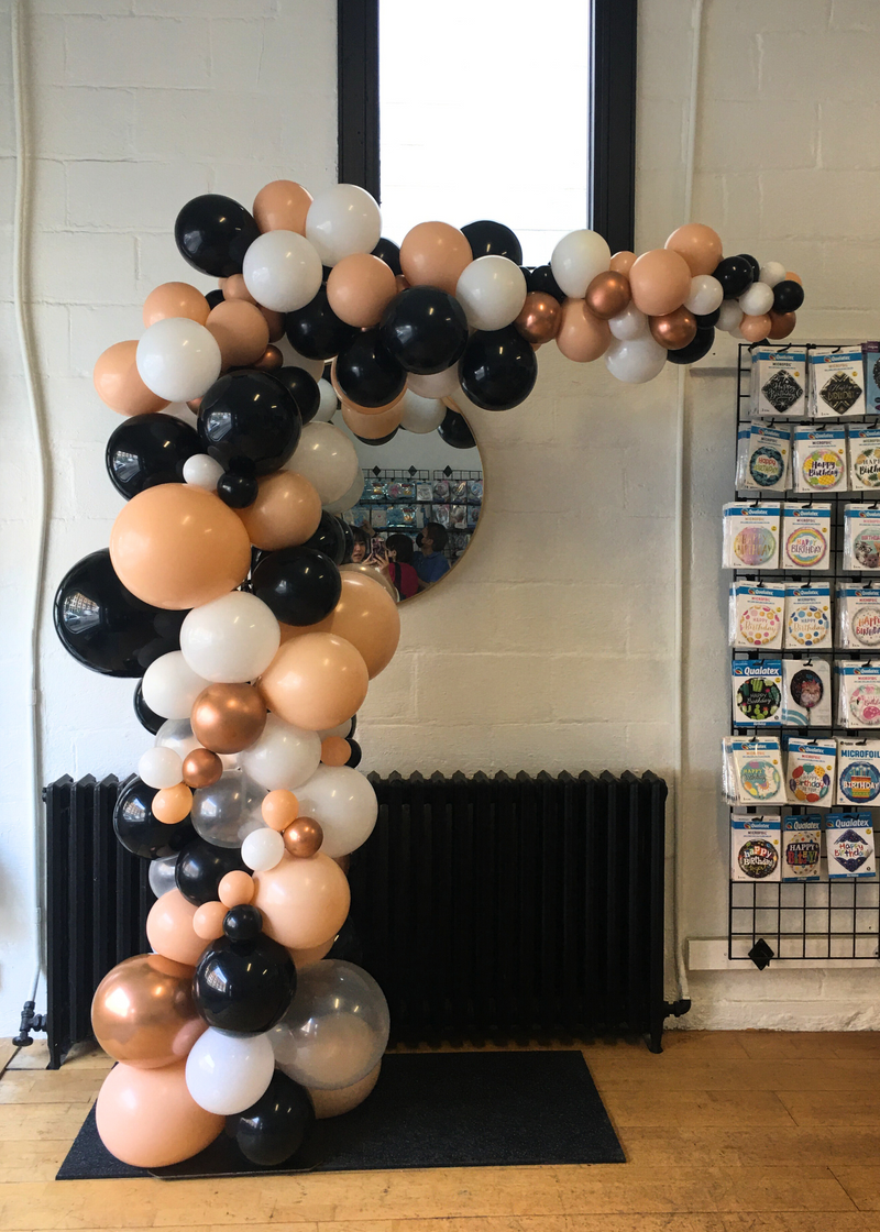 8ft Elegant Organic Half Balloon Arch 
7
