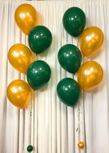 Load image into Gallery viewer, 2 balloon bouquets of 5 in green and gold
