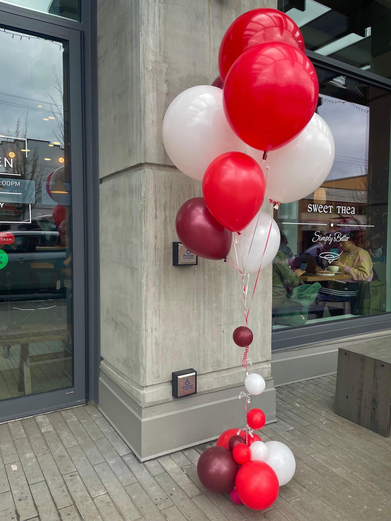 Helium Balloon Bouquet | Event Decor for Parties, Store Openings & More ...
