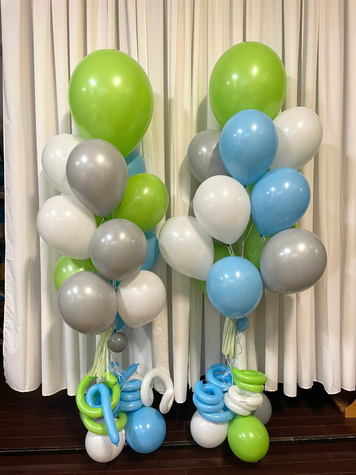 bouquets of 13 with 16 inch balloons 11 inch balloons and squiggle 