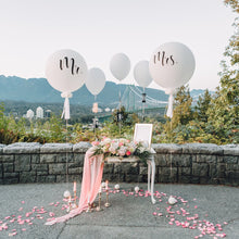 Load image into Gallery viewer, Classic Mr. &amp; Mrs. 3ft Balloon Package
