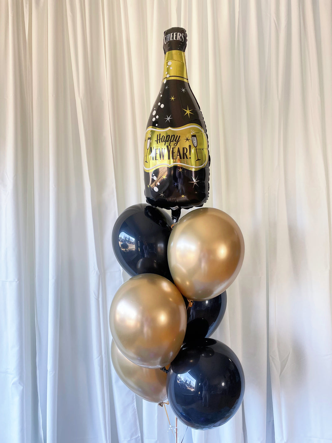 Double-sided Happy New Year Champagne Bottle Balloon Bouquet